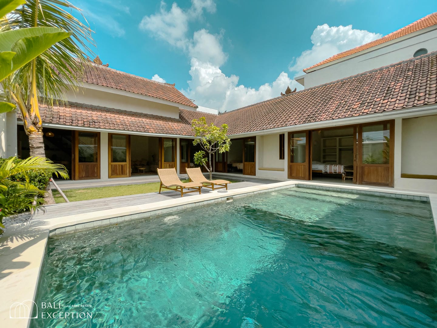 SPACIOUS 3 BEDROOM VILLA FOR SALE LEASEHOLD IN SEMER BE-1048 